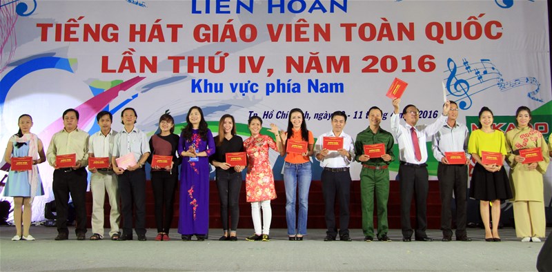 Tiếng hát giáo viên toàn quốc 2016