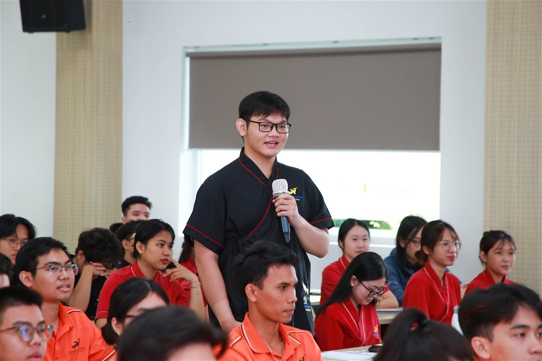 Kết nối doanh nghiệp quốc tế – nâng cao năng lực hội nhập cho sinh viên